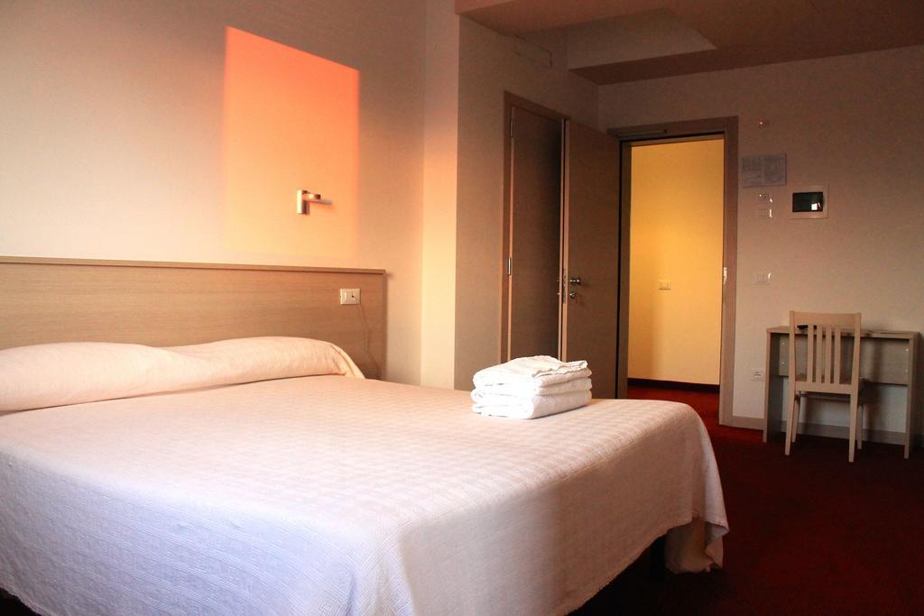 Tezze sul Brenta Park Hotel Italia מראה חיצוני תמונה