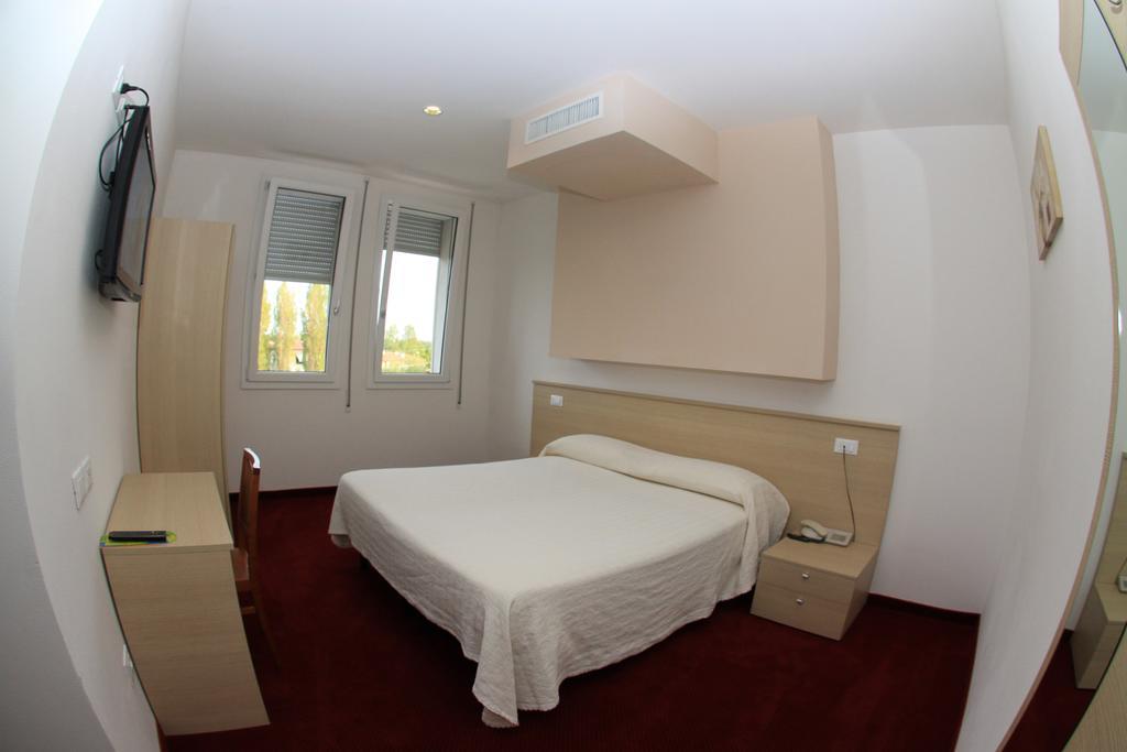 Tezze sul Brenta Park Hotel Italia חדר תמונה