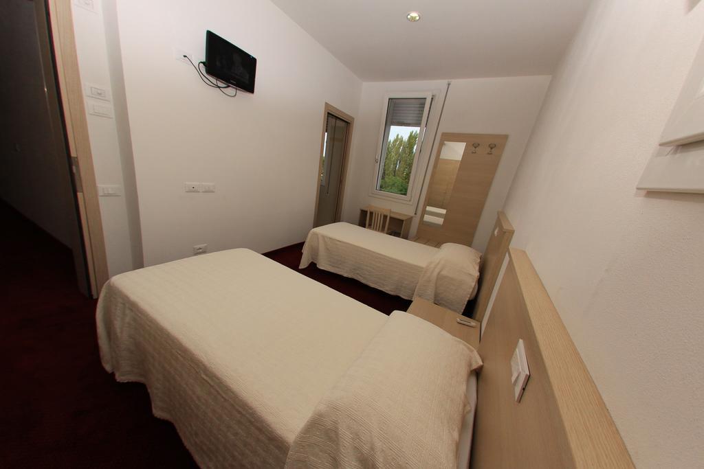 Tezze sul Brenta Park Hotel Italia חדר תמונה